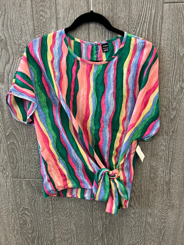 women's tops for those who want to add a personal touch to their wardrobe with unique and one-of-a-kind piecesMulti-colored Top Short Sleeve Shein, Size M