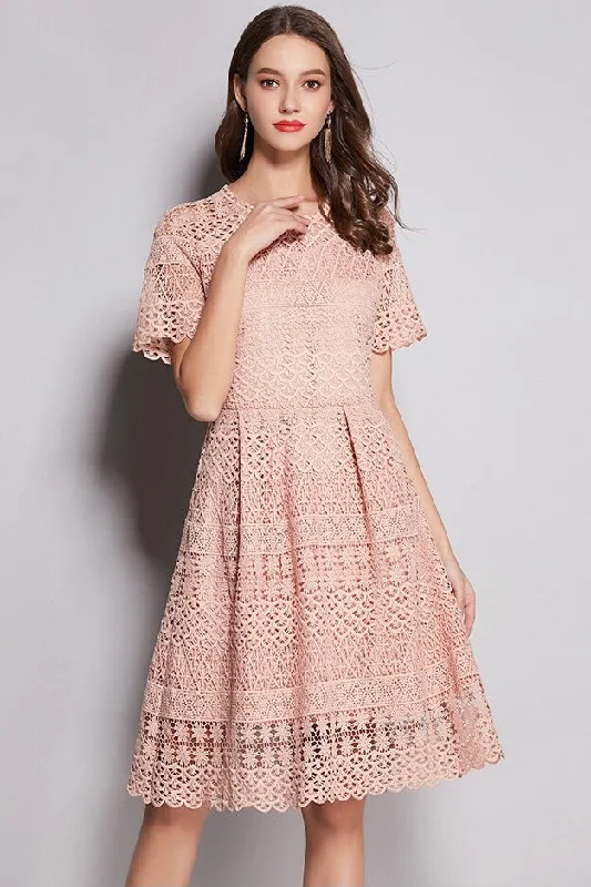 Trumpet DressAll-Over Lace Midi Dress