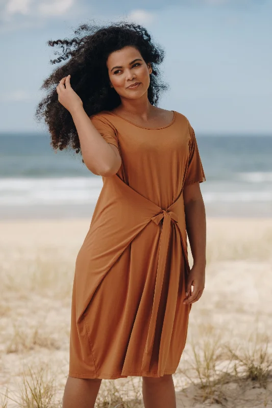 women's limited-edition dressesShort Sleeve Tidal Midi Dress | Outback Sand | FINAL SALE