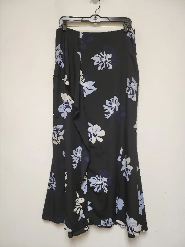 women's knitted skirtsSkirt Maxi By Banana Republic In Black & Blue, Size: 6